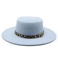 Chapeau en feutre à bord large bleu clair avec ruban léopard et boucle dorée élégante - M (56-58cm) / Bleu ciel