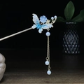 Blauer Schmetterlings-Haarstab mit Emaille-Flügeln, langen Quasten und weißen Perlen - Blauer Schmetterling Blume Künstliche Perle Quaste (0983)