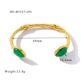 Gedetailleerde afmetingen van de 18K vergulde armband met groene stenen en 68mm diameter - Groen (HF-B5227-GN)