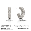 Textured silver stainless steel hoop earrings for women, waterproof and hypoallergenic - Textured C-Shape Hoop (JDE0305046-S)
