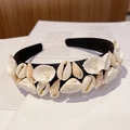 Barokke fluwelen haarband met natuurlijke schelpen en parels in elegant zwart en crème - Stijl D (Zwart Fluweel Schelp Parel)