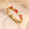 Pulsera dorada de acero inoxidable con tres flores rojas y centros de pedrería - Estilo de Trébol de Cinco Hojas con Concha Roja / Dorado