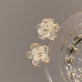 Mini pinzas para el cabello de camelia con acabado de perlas blancas y cristales brillantes - 7 Mini pinza de camelia (1 unidad)