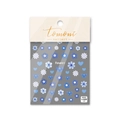Detail van 5D-reliëf nagelstickers met blauwe madeliefjesbloemen en strikjes - Blauwe Florale Stijl (to1432)