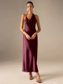 Elegante vestido largo de satén burdeos con cuello halter y diseño de espalda al aire - S / Burdeos