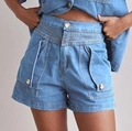 Damen Casual High-Waist Jeansshorts in Blau mit dekorativen Knöpfen und Taschen - L / Unterteile / Hellblau