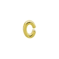 Dettaglio macro del ciondolo lettera C placcato oro 18k con superficie 3D lucida - Lettera C (Solo ciondolo)