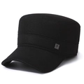 Gorra militar negra de lana para hombre con protección de orejas y detalle metálico - Negro