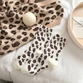 White leopard print mid-calf socks with brown animal pattern and reinforced white heel - One Size / Crew / White