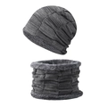 Graues Strickmützen und Schal Set mit dickem Fleecefutter auf weißem Hintergrund - 180g Fleece Gefüttert / Grau 2-Teiliges Set