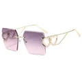 Damen randlose quadratische Sonnenbrille mit lila Verlaufsgläsern und goldenen Herzbügeln - C6-Grau-Rosa-Verlauf