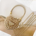 Detail of a heart-shaped evening clutch with champagne rhinestones and a gold chain - Mini / Gold Glass Stone