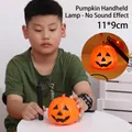 Lanterna zucca di Halloween arancione classica con luce LED calda e maniglia portatile - Piccola lanterna portatile di zucca