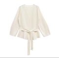 Jersey de punto blanco crema para mujer con cuello en V, cinturón y hombreras - S / Blanco