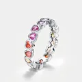Regenbogen Eternity-Ring aus S925 Sterlingsilber mit herzförmigen bunten Edelsteinen im Verlauf - US6# / Herzförmiger Regenbogen-Zirkonia-Ring (RG018163)