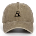 Detailaufnahme der khakifarbenen Baseballkappe aus gewaschener Baumwolle mit Pandastickerei - Khaki