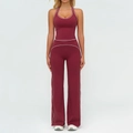 Ensemble de yoga bordeaux avec haut licou et pantalon large avec liseré blanc - S / Haut Et Bas / Débardeur + Pantalon large / Rouge Cerise