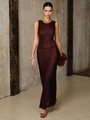 Elegant sleeveless wine red slim fit knit maxi dress for women on a building background - S / Burgundy