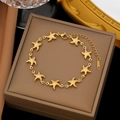 Gouden roestvrijstalen armband met negen 3D zeester bedeltjes voor strandstijl - Zeester (E2190) / Goud