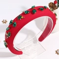 Serre-tête de Noël tressé rouge avec gemmes vertes et breloques de sapin - Modèle Rembourré à Bord Large / Rouge Vif