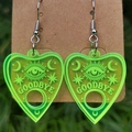 Neon green planchette earrings with moon and stars engraving for Halloween gothic style - Planchette