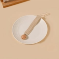 Détail d'attache-tétine en tissu de coton beige et bois de hêtre naturel pour bébé - Style Beige (7)