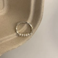 Elastic S925 silver ring featuring small beads with five white pearls and artistic details - Artificial Pearl Silver Bead Beaded Style (J3284)