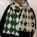 Sciarpa in maglia a rombi verdi e bianchi con etichetta cucita per l'inverno - Verde