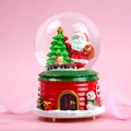 Carillon natalizio luminoso con Babbo Natale e treno su base a forma di casa rossa in resina - Orso di Natale con Carrello (2022-3)