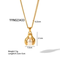 Dettaglio della collana dorata con pendente mani e perla completa di dimensioni - Stile Mano di Perla (YYN023433)