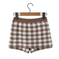 Detail van de gebreide dambord short met fijne textuur en elastische hoge tailleband - S / Culottebroek