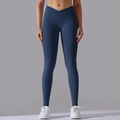 Vista dettagliata dei leggings yoga senza cuciture a vita alta incrociata in blu navy - Taglia S / Pantaloni e gonne / Blu scuro