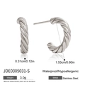 Detailed dimensions of twisted C-shaped stainless steel pearl earrings with weight info - Silver Twisted C-Shape (JDE0305031-S)