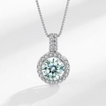 Elegante S925 Sterlingsilber Moissanit Halo Anhänger Halskette mit Boxkette und rundem Hauptstein - 925er Silber / Hellgrüne 1ct Moissanit Halskette Mit Zertifikat