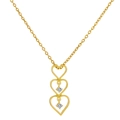 Elegante collar dorado con tres colgantes de corazón y circonitas blancas brillantes - Triple Corazón de Circonia (M-626) / Dorado
