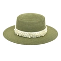 Détail d'un chapeau de paille olive orné de perles élégantes sur un ruban de satin blanc - M (56-58cm) / Vert Militaire