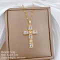 Nahaufnahme der goldenen Kreuzkette mit Zirkonia-Steinen und Produktabmessungen - Gold (G114 Edelstahlkette Kupfer Mikro-eingelegter Anhänger)