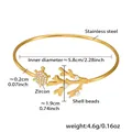 Détail d'un bracelet ouvert tortue et corail plaqué or 18k avec zircon et perles - Style Tortue Corail (Z448) / Or