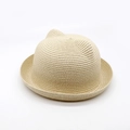 Vue détaillée d'un chapeau de paille avec de jolies oreilles de chat en 3D - Enfant / Beige