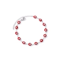 Detaillierte Makroansicht des roten Evil-Eye-Armbands mit silbernem verstellbarem Verschluss - Silberkette Rote Augen