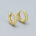 Poliertes goldene Perlenohrringe mit Vintage-Textur und rundem Creolen-Design - Innendurchmesser 10mm / Gold (Groß)