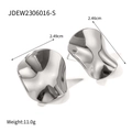 Polished silver irregular wave disc earrings with textured round geometric pattern - Irregular Wave Disc / Silver