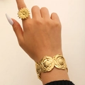 Set gioielli floreali dorati con anello girasole e ampio bracciale rigido a bouquet di rose - Set Bracciale e Anello Bouquet di Rose 3D