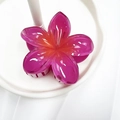 Frangipani hair claw clip with rose red gradient flower design on white tray - Gradient Rose Red