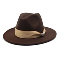 Detailansicht brauner Fedora-Hut mit Satinband und glänzendem Kristallverschluss - Dunkelbraun