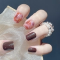 Unghie finte eleganti effetto marmo con glitter foglia oro e finitura marrone caffè - Stile di Colla (Y-139)