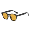 Lunettes de soleil rondes rétro à monture noire et verres jaunes avec rivets argentés - Monture Noire Verre Orange (C23)