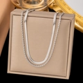 AH394 Mes + Gevlochten Ketting