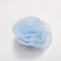 Alfiler de rosa en malla azul claro con pétalos 3D multicapa para cabello o DIY - Talla única / Azul Agua
