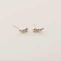 Orecchini a lobo minimalisti in argento S925 con quattro perle d'argento graduate - Argento 925 / Oro Bianco